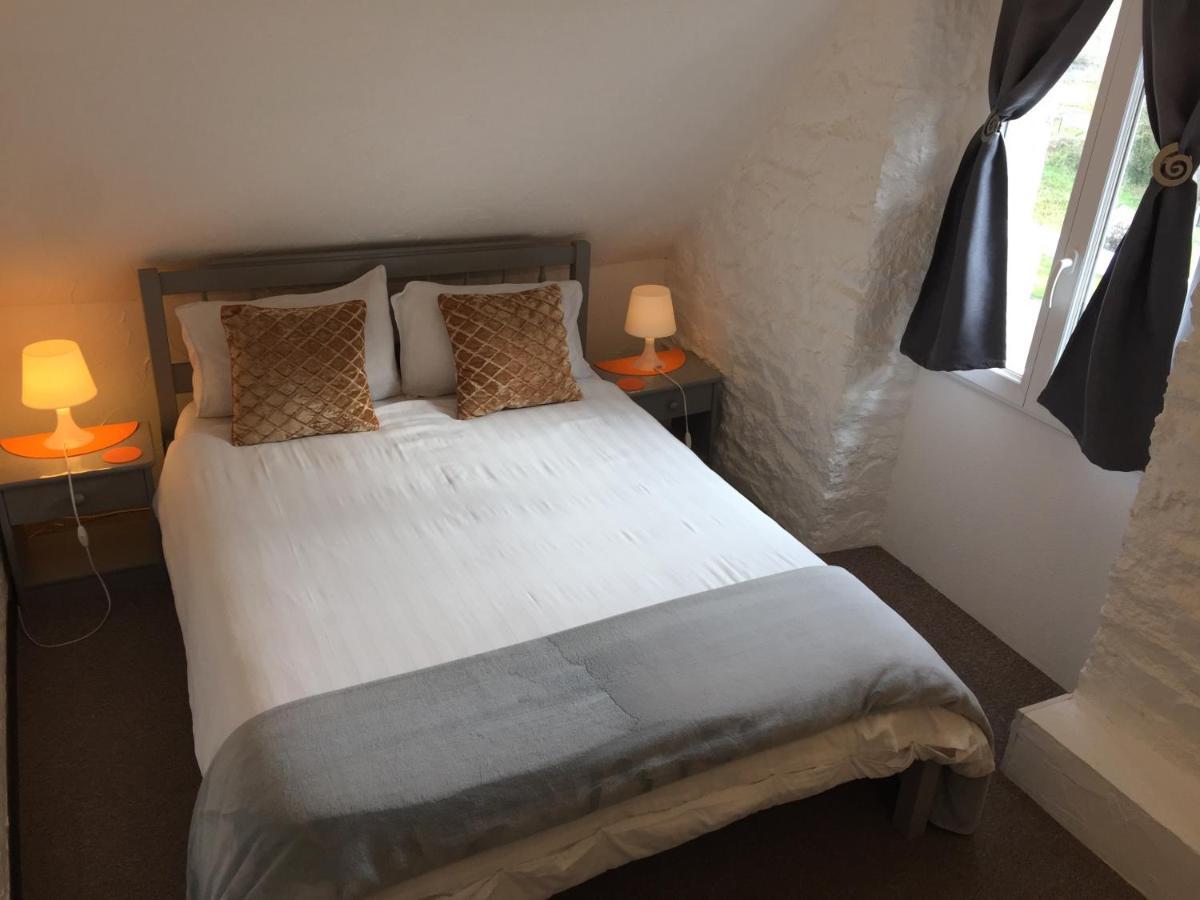 Au Bon Accueil Bed & Breakfast Saint-Marcan Ngoại thất bức ảnh